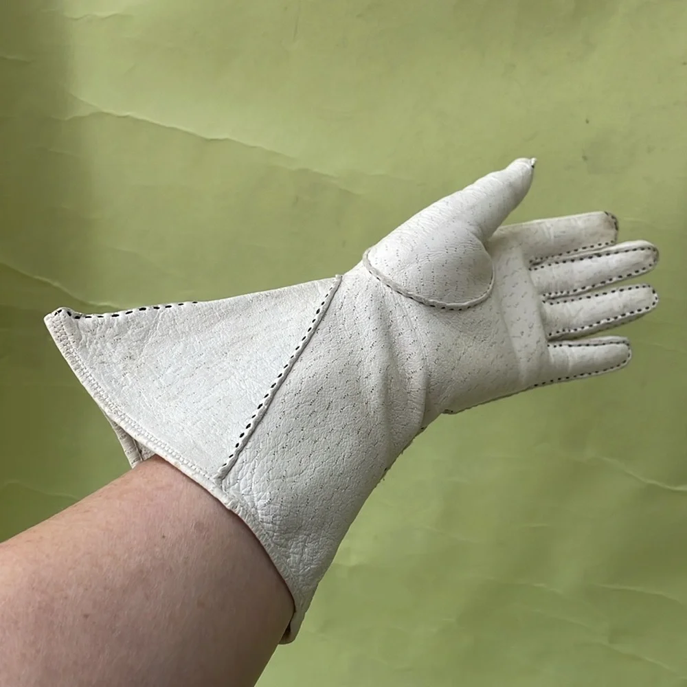 Vintage cream long leather gloves